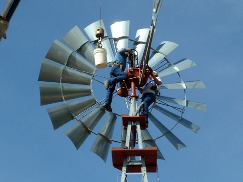E702 14 foot windmill