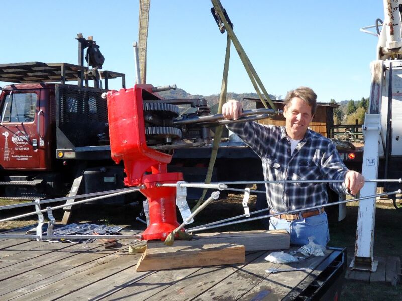 Assembling 12 foot Aermotor windmill