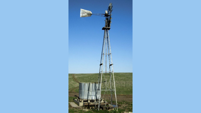 Oil leaking windmill