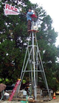 Easy to erect on the shorter tower